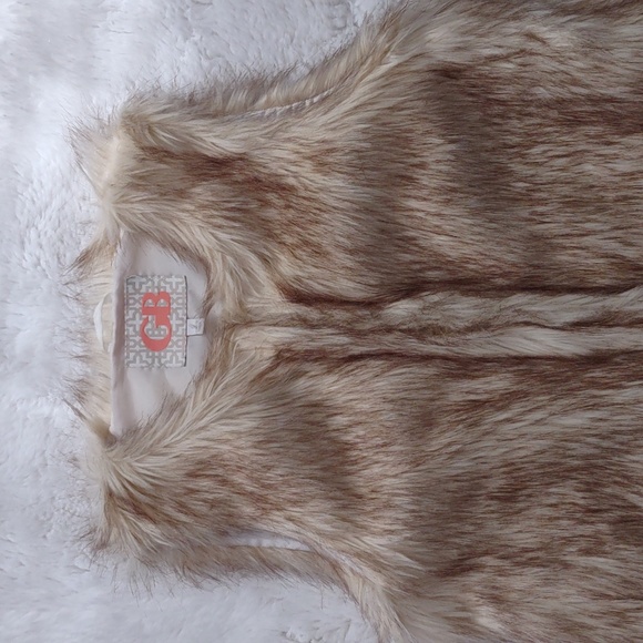 GB FUR VEST . - Picture 4 of 14